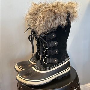 Sorel Joan Of Arctic Waterproof Boots, Black & Ecru, Faux Fur Collar. Worn once.